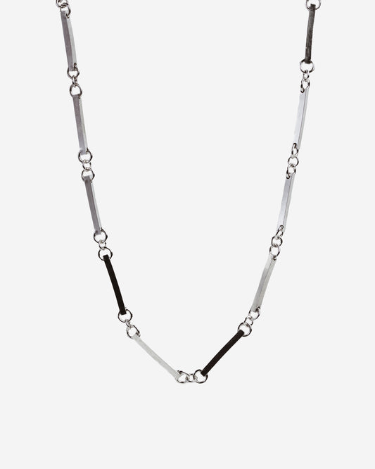 lines link necklace.